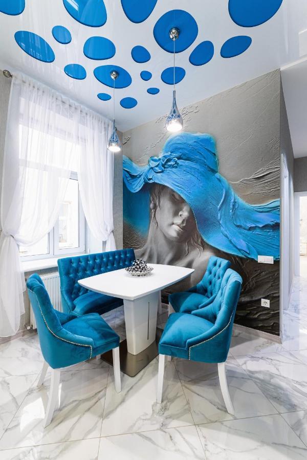 Rynok Square City Center Two Bedroom Apartment! 利沃夫 外观 照片