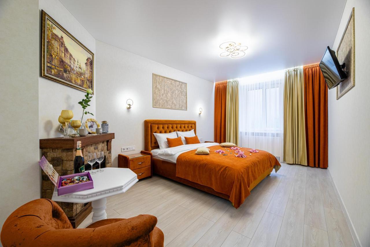Rynok Square City Center Two Bedroom Apartment! 利沃夫 外观 照片