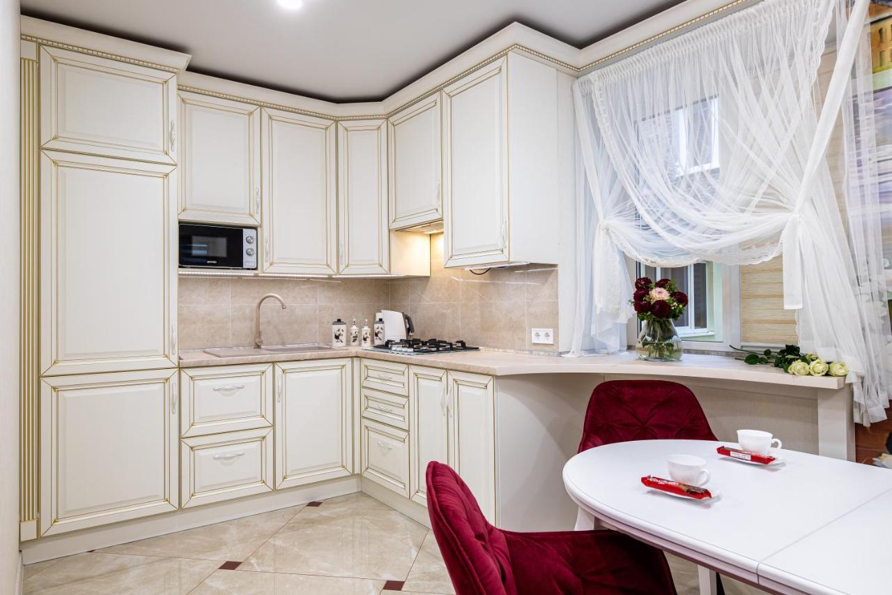 Rynok Square City Center Two Bedroom Apartment! 利沃夫 外观 照片